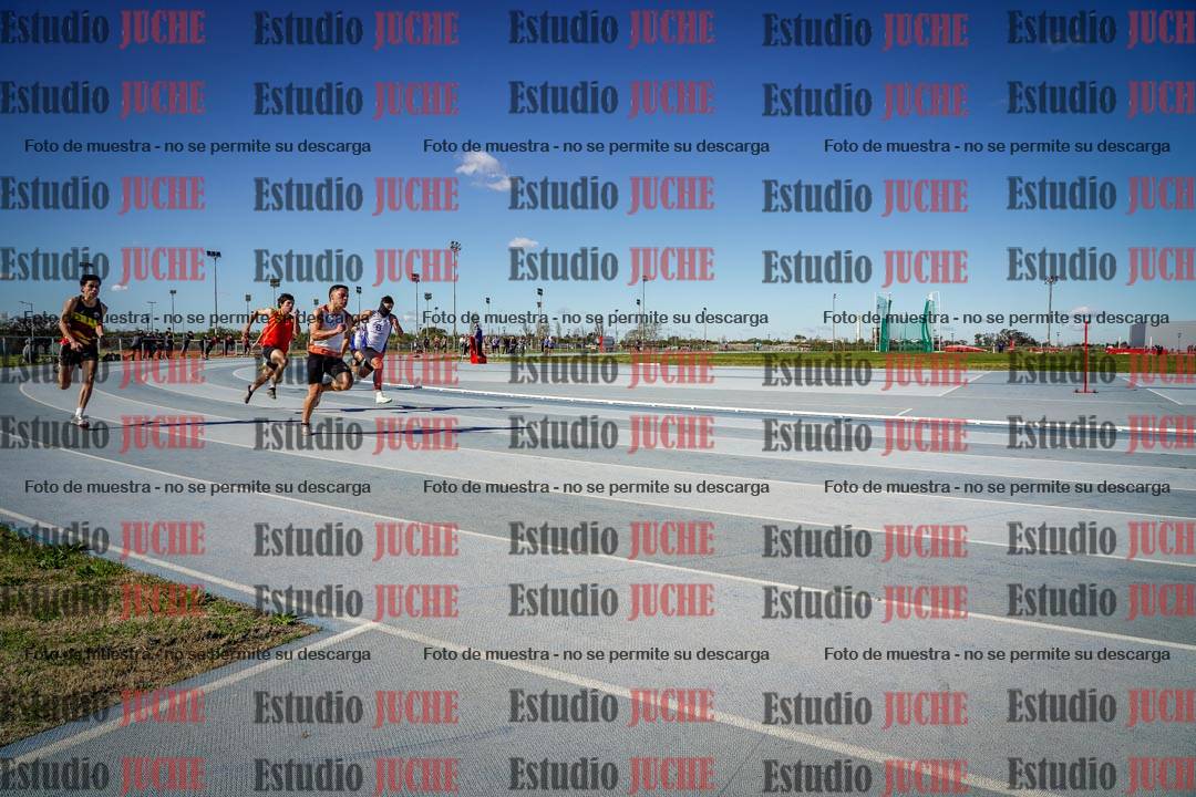 Fotos de los 200 m llanos de varones