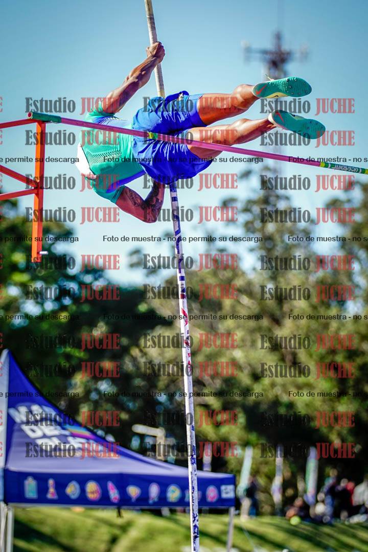 Fotos del salto con garrocha de varones - deca 8