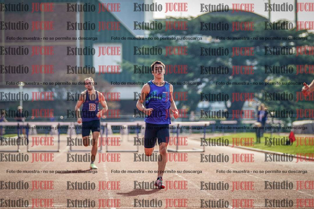 Fotos de los 400 m con vallas de varones
