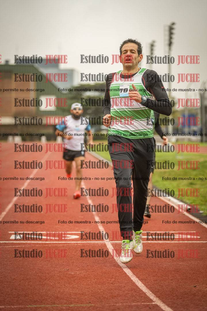 Fotos de los 800 m llanos de varones