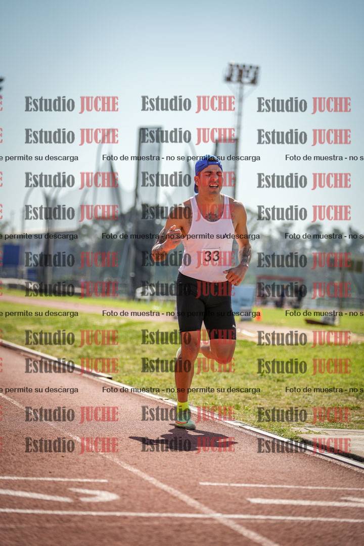 Fotos de los 800 m llanos de varones