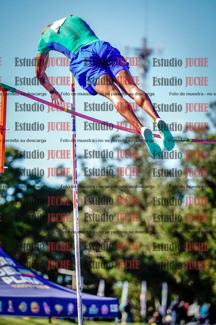 Fotos del salto con garrocha de varones - deca 8