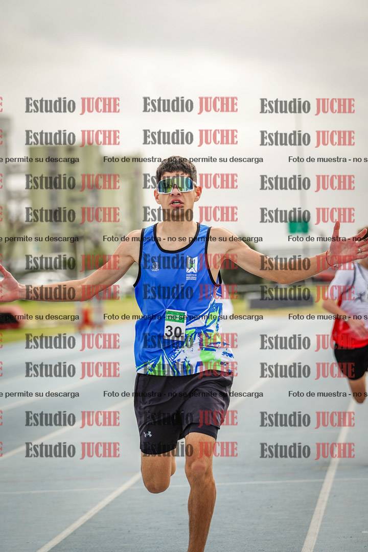 Fotos de los 600 m llanos de varones