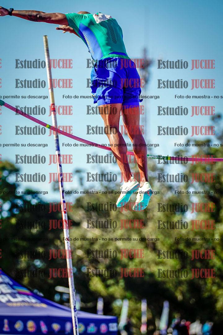 Fotos del salto con garrocha de varones - deca 8
