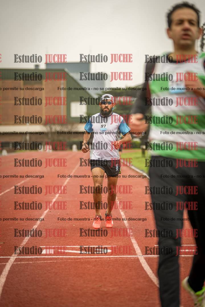 Fotos de los 800 m llanos de varones