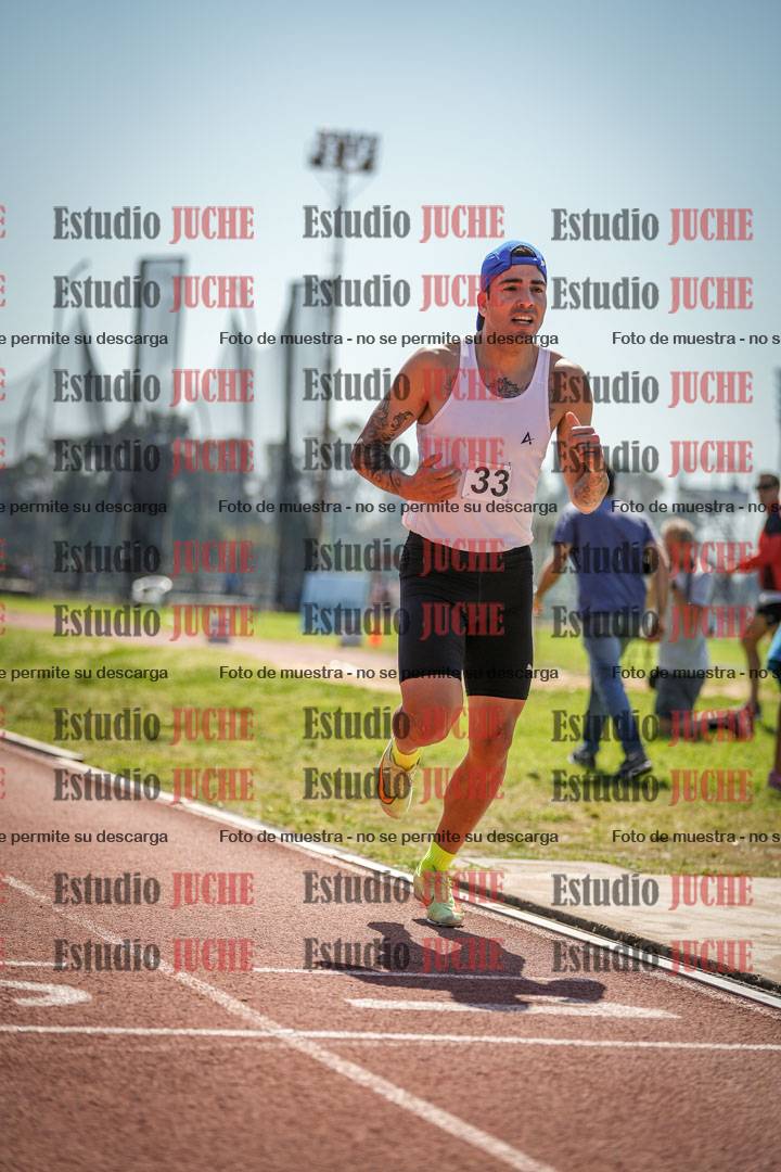 Fotos de los 800 m llanos de varones