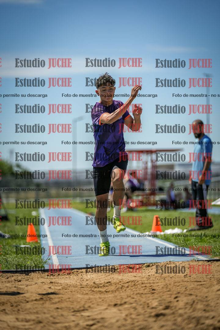 Fotos del salto triple de varones y mujeres - todas las tablas