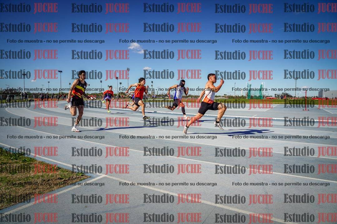 Fotos de los 200 m llanos de varones