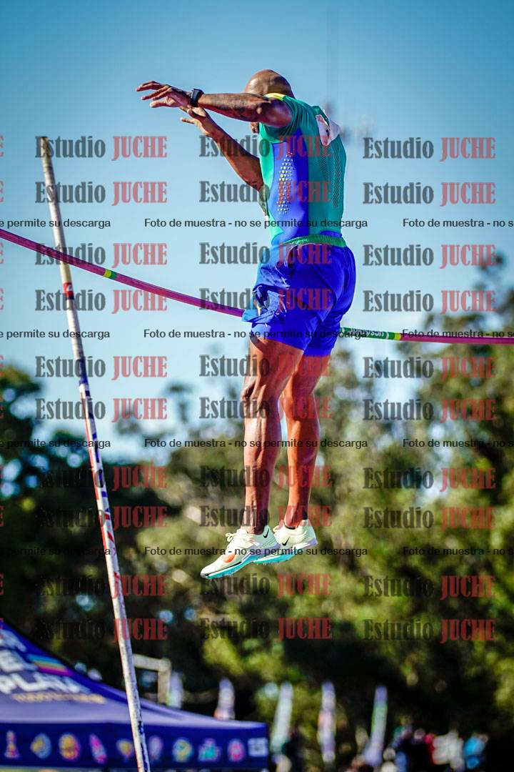 Fotos del salto con garrocha de varones - deca 8