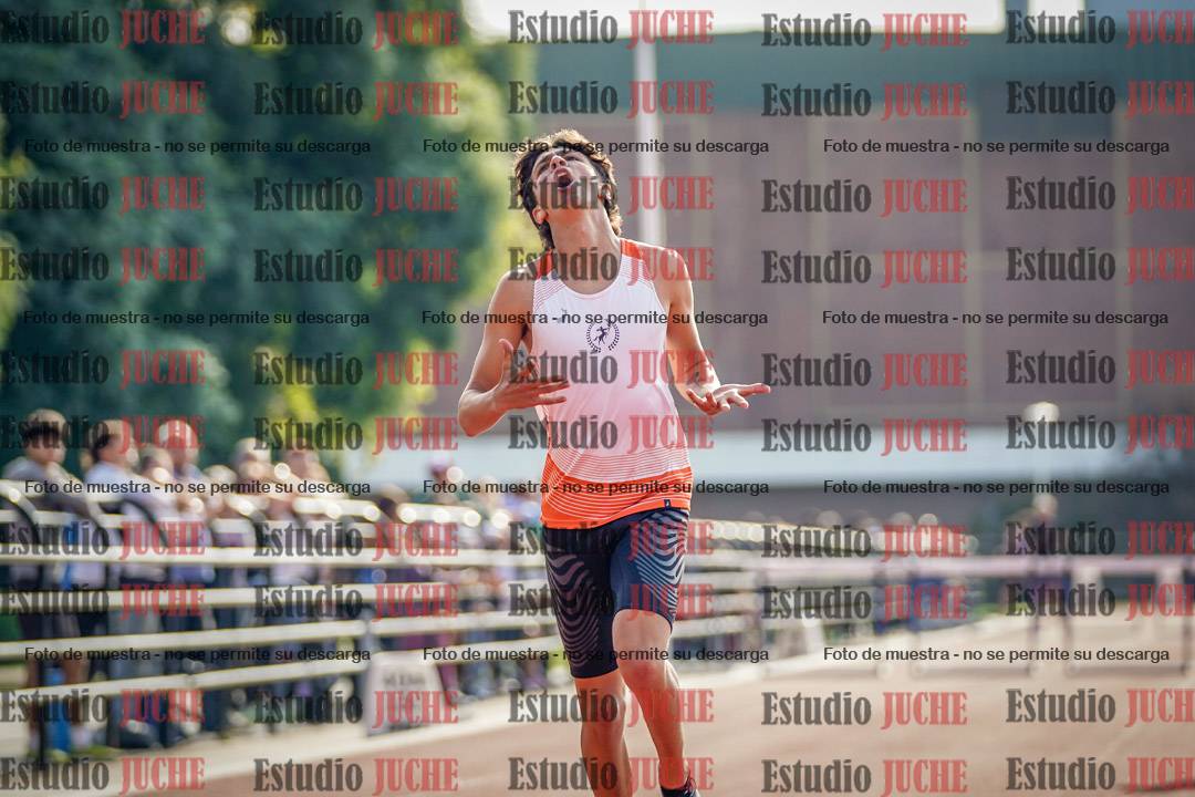 Fotos de los 400 m con vallas de varones