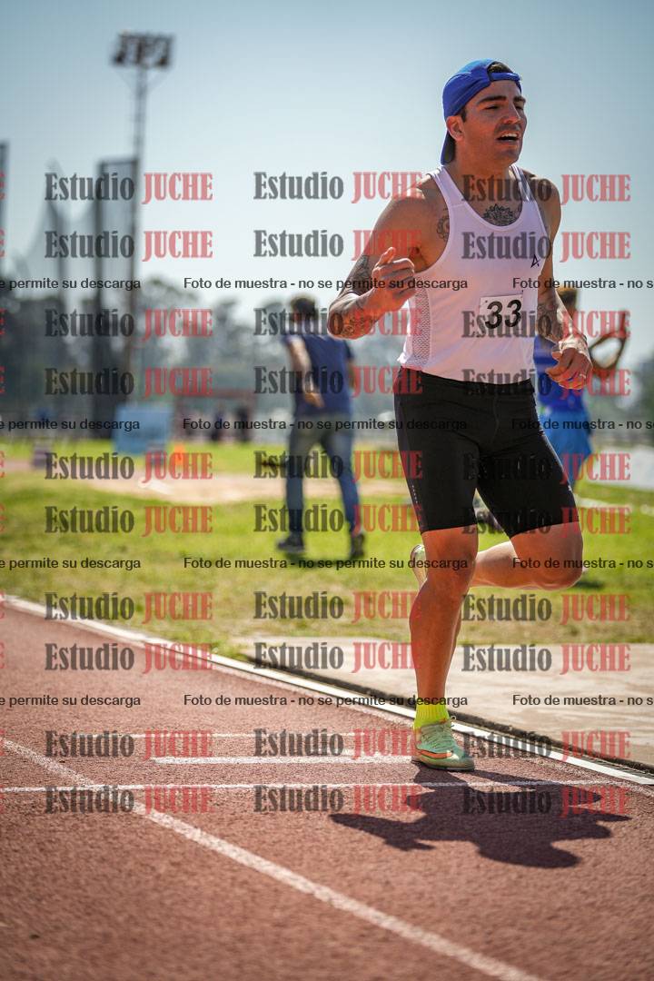Fotos de los 800 m llanos de varones