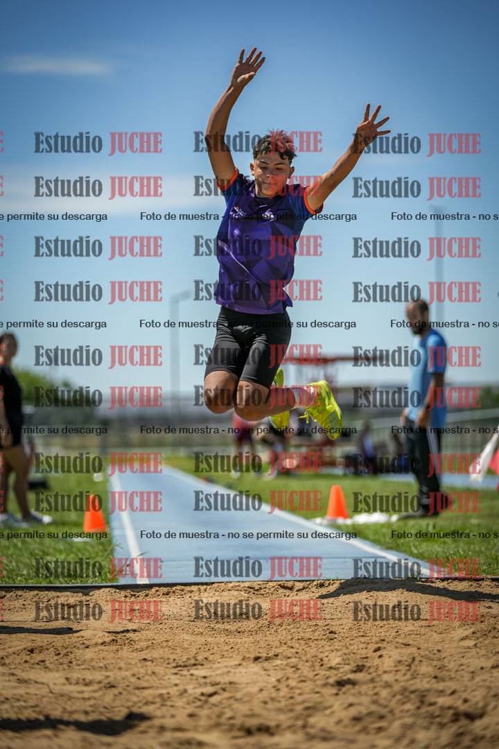 Fotos del salto triple de varones y mujeres - todas las tablas
