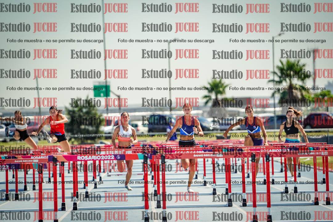 Fotos de los 100 m con vallas de mujeres - serie 1
