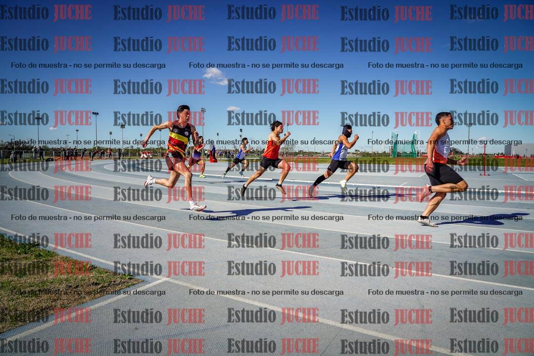 Fotos de los 200 m llanos de varones