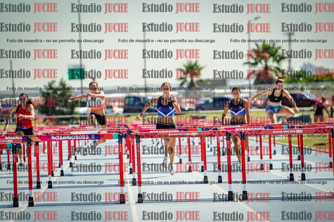 Fotos de los 100 m con vallas de mujeres - serie 1