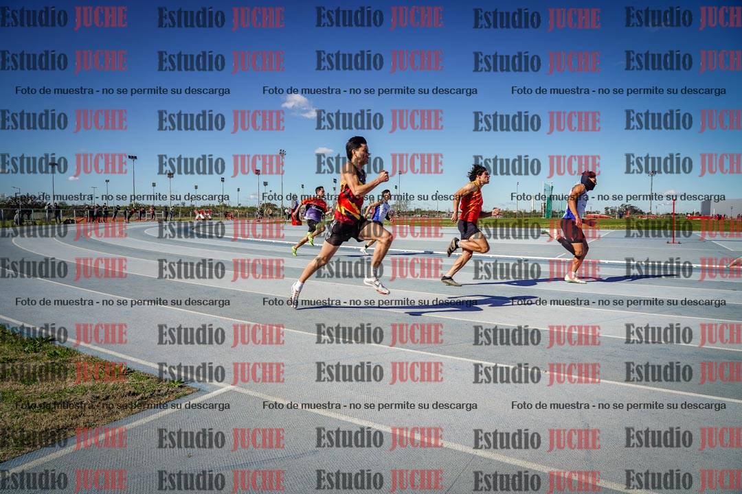 Fotos de los 200 m llanos de varones