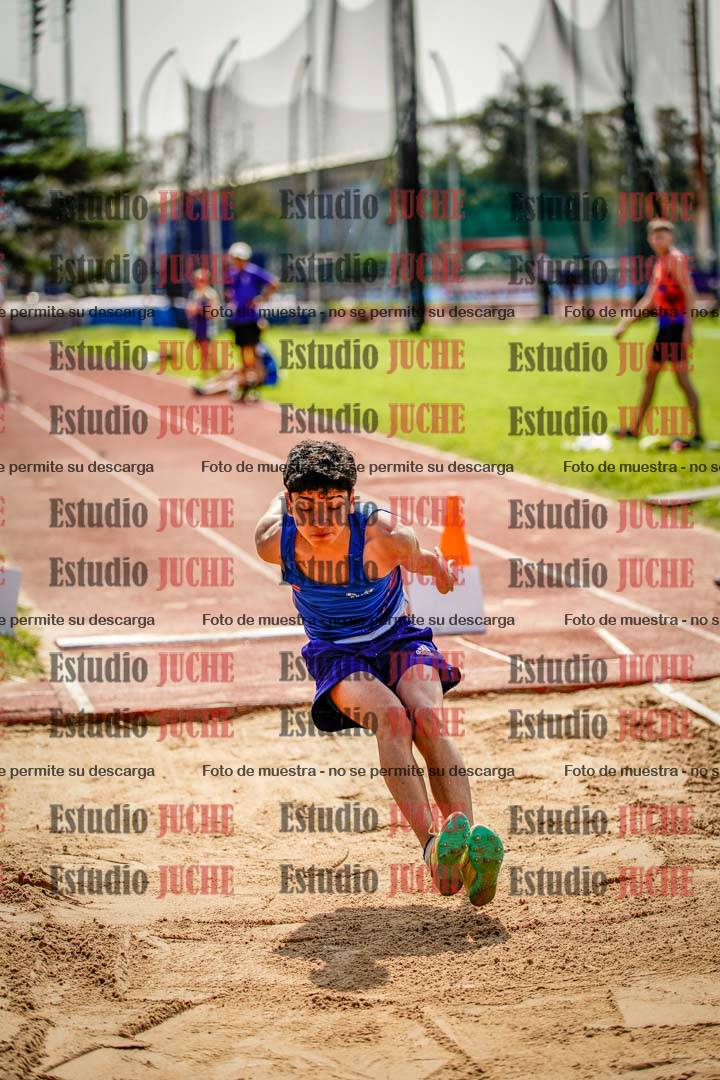 Fotos del salto en largo de varones