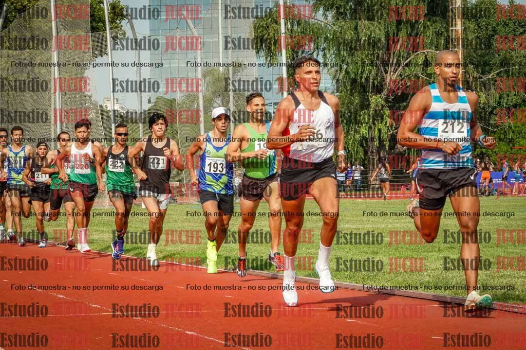 Fotos de los 3000 m llanos de varones
