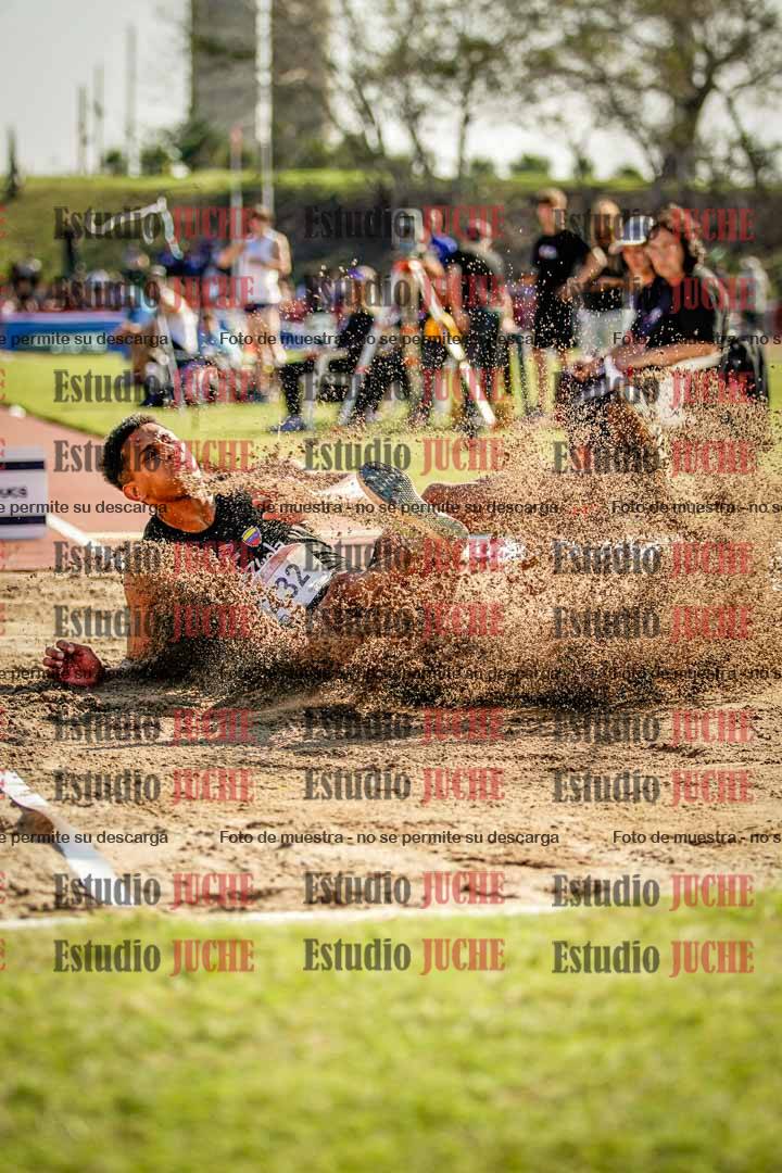 Fotos del salto en largo de varones - deca 2