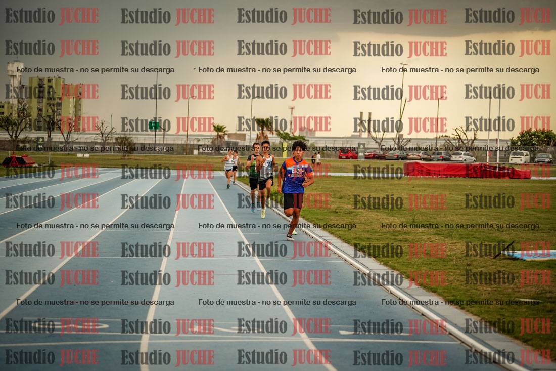 Fotos de los 600 m llanos de varones