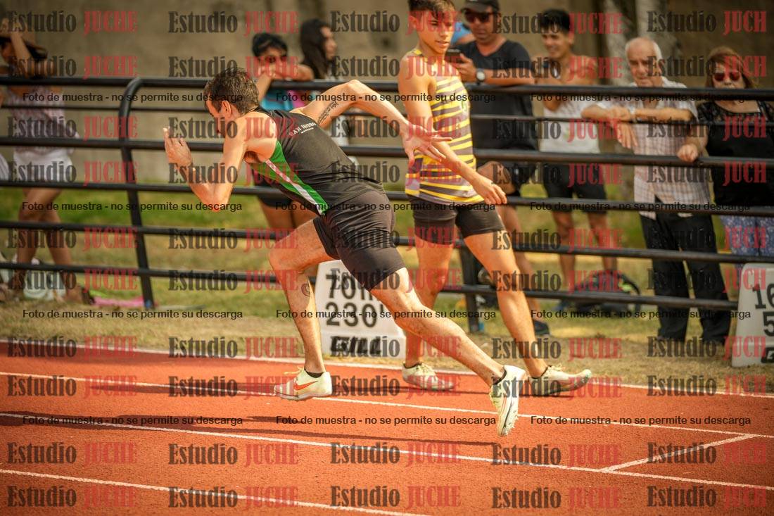 Fotos de los 400 m llanos de varones