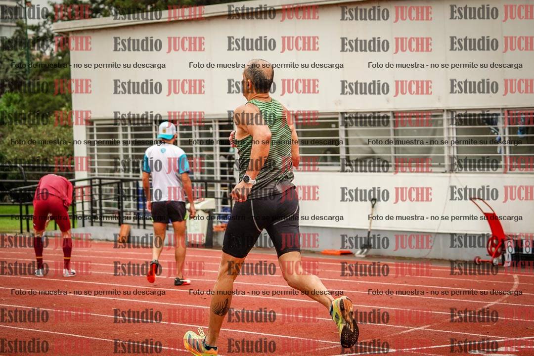 Fotos de los 800 m llanos de varones