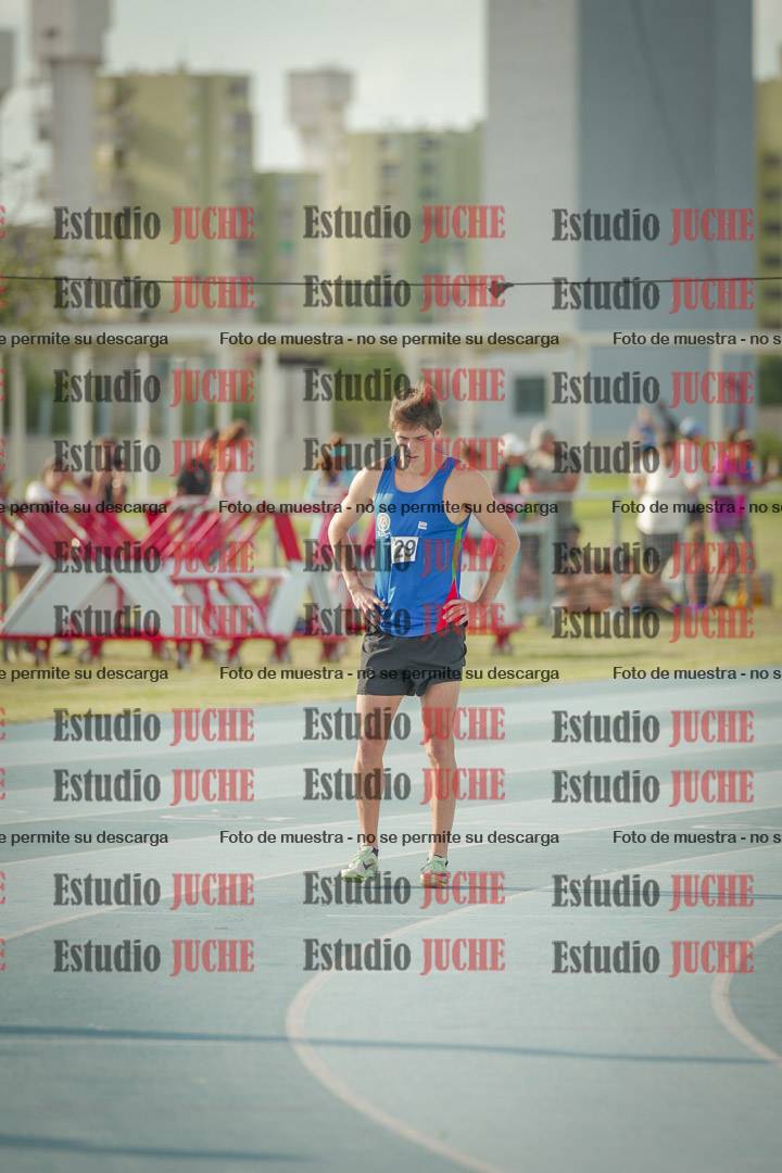 Fotos de los 800 m llanos de varones