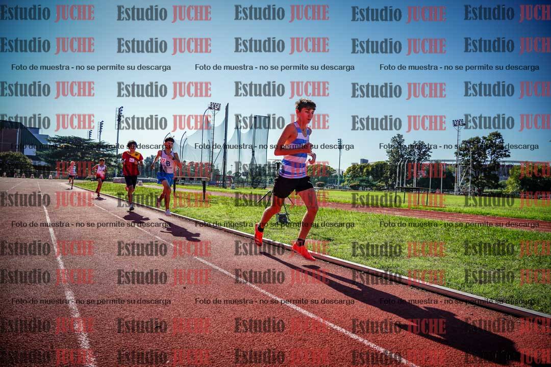 Fotos de los 2400 m llanos de varones