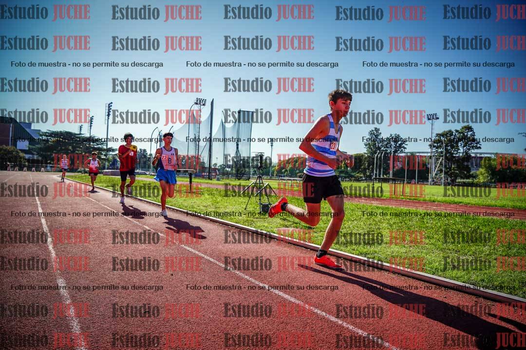 Fotos de los 2400 m llanos de varones
