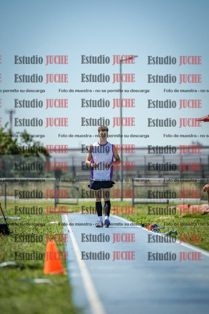 Fotos del salto triple de varones y mujeres - todas las tablas