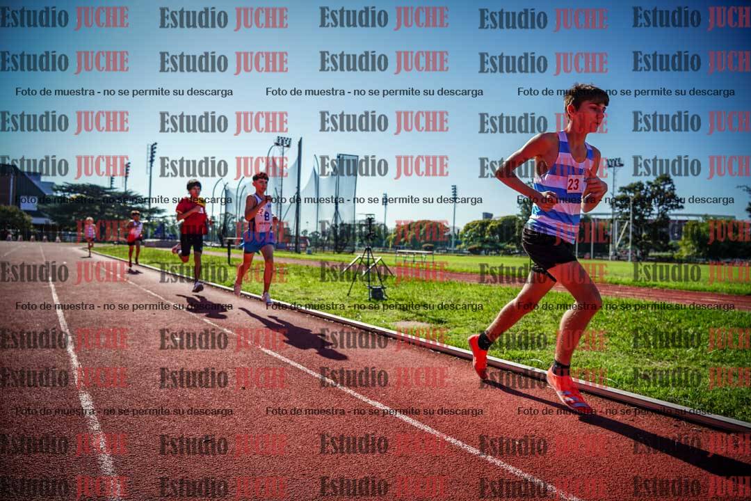 Fotos de los 2400 m llanos de varones