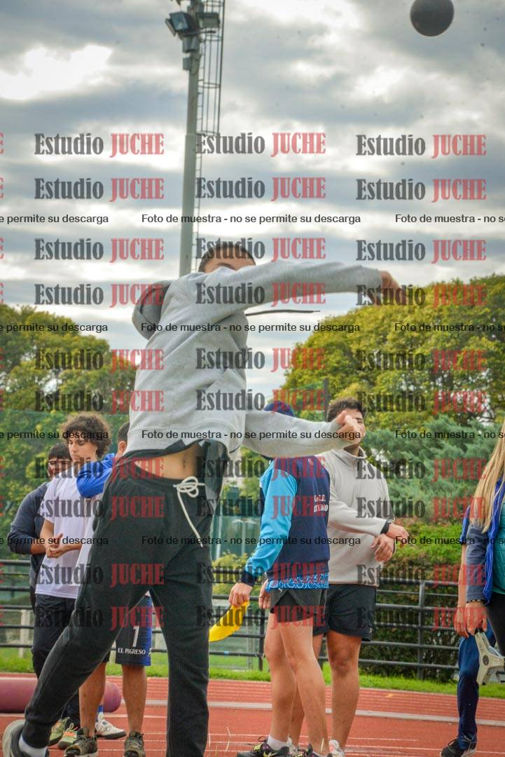 Fotos del lanzamiento de bala de varones