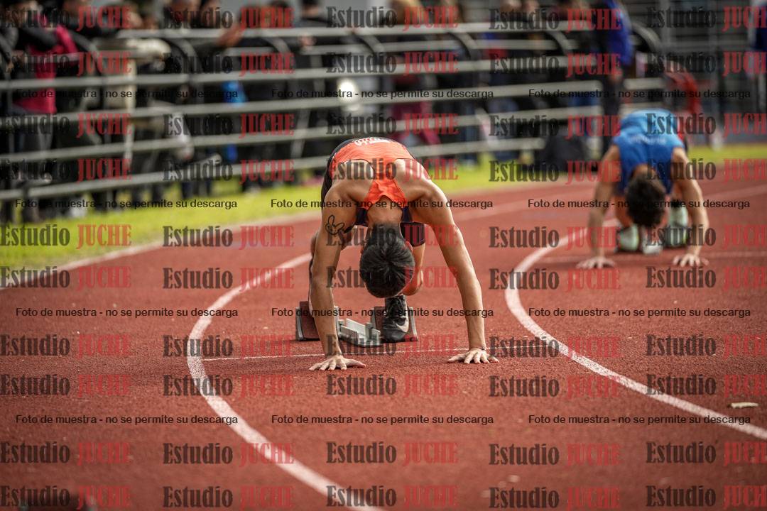 Fotos de los 400 m con vallas de varones