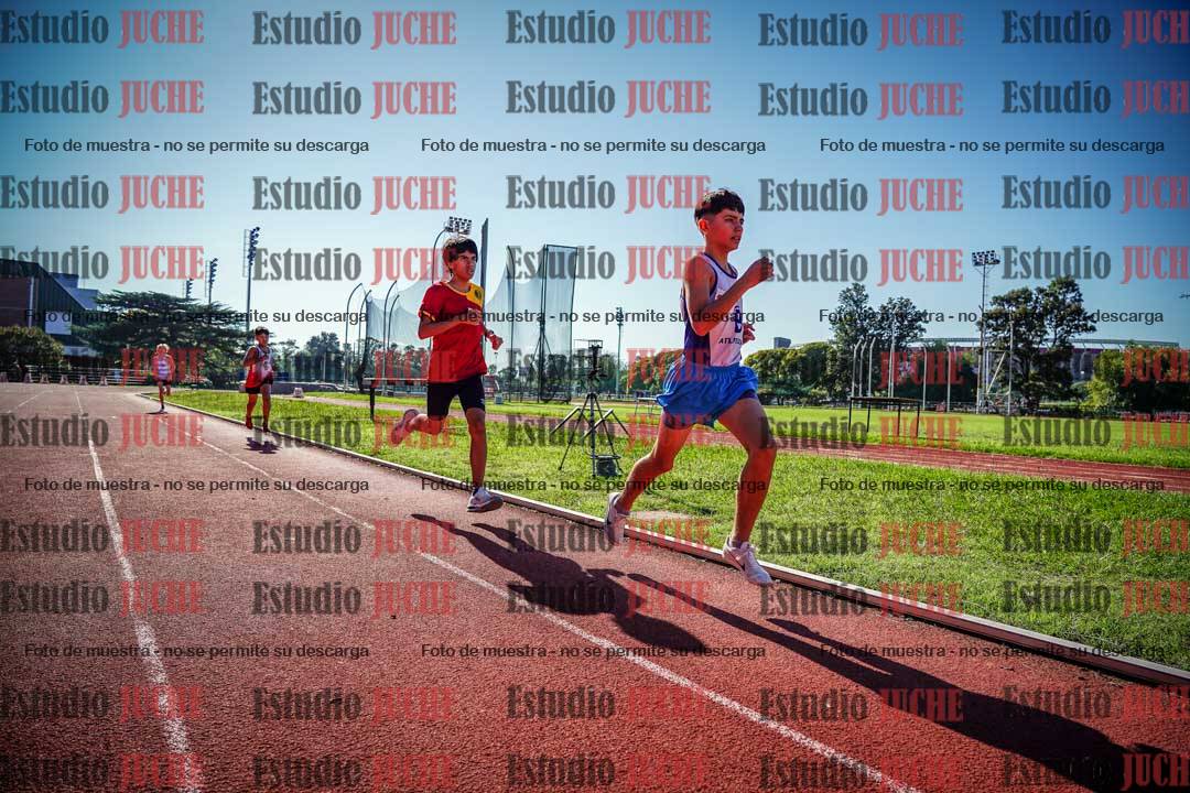 Fotos de los 2400 m llanos de varones