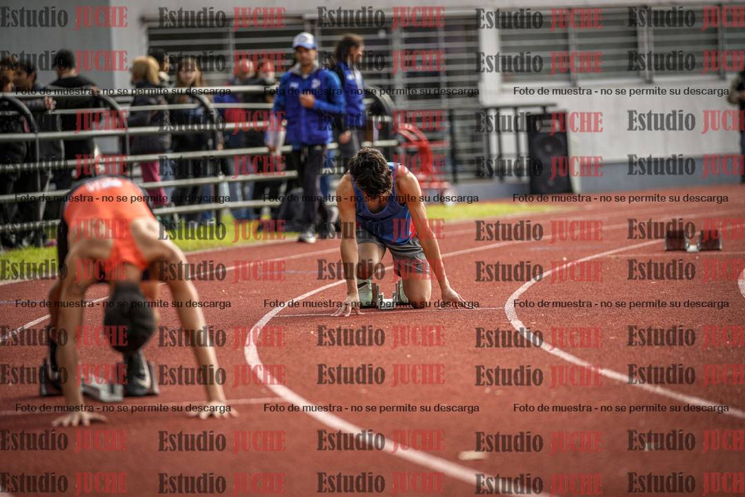 Fotos de los 400 m con vallas de varones