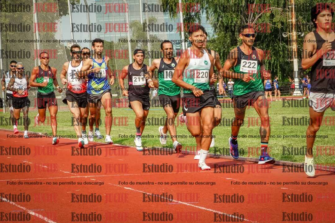 Fotos de los 3000 m llanos de varones