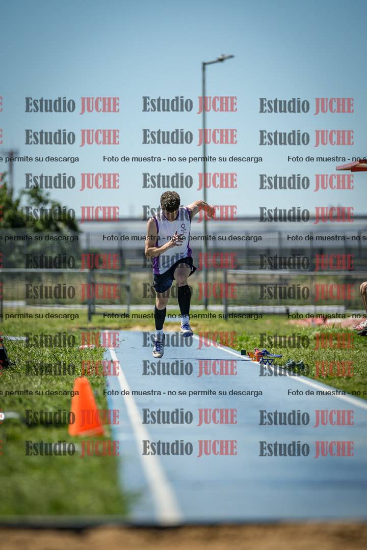 Fotos del salto triple de varones y mujeres - todas las tablas