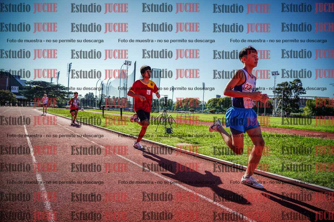 Fotos de los 2400 m llanos de varones