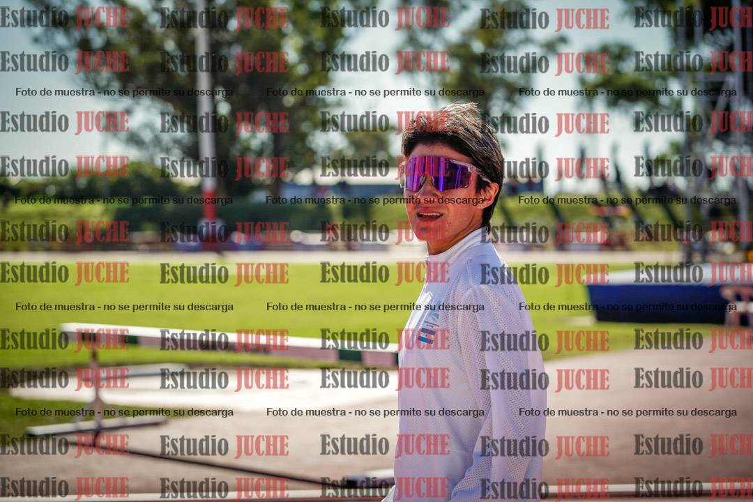 Fotos de algunos extras y podios del día 2