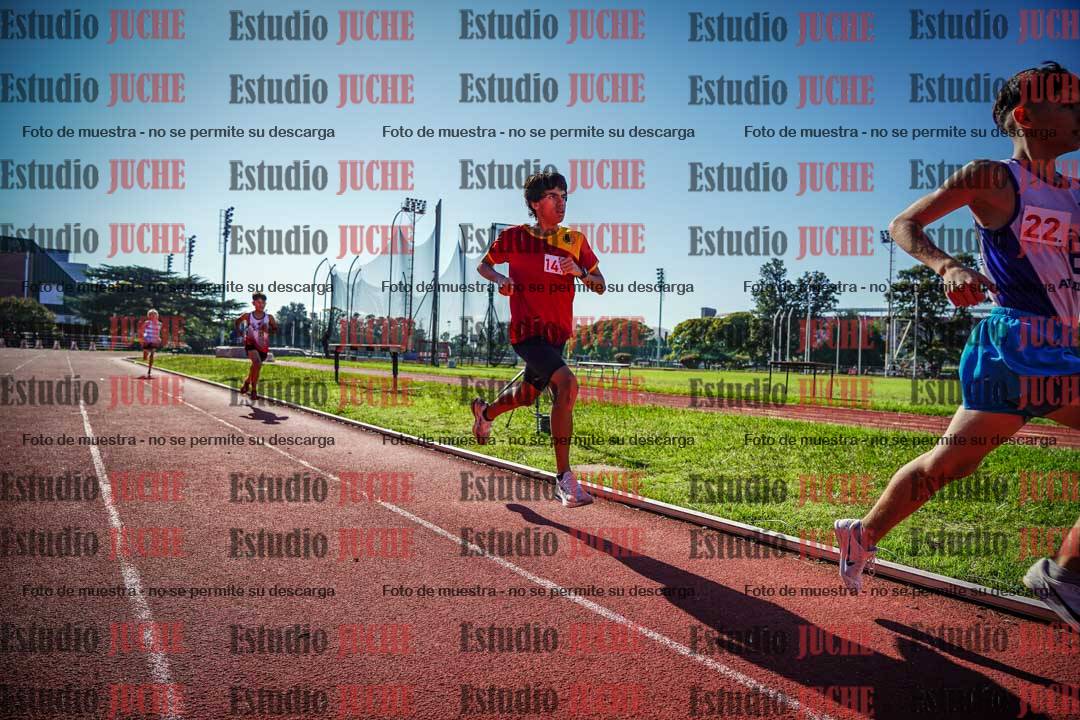 Fotos de los 2400 m llanos de varones