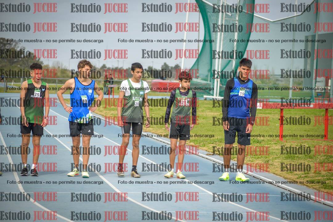 Fotos de los 600 m llanos de varones