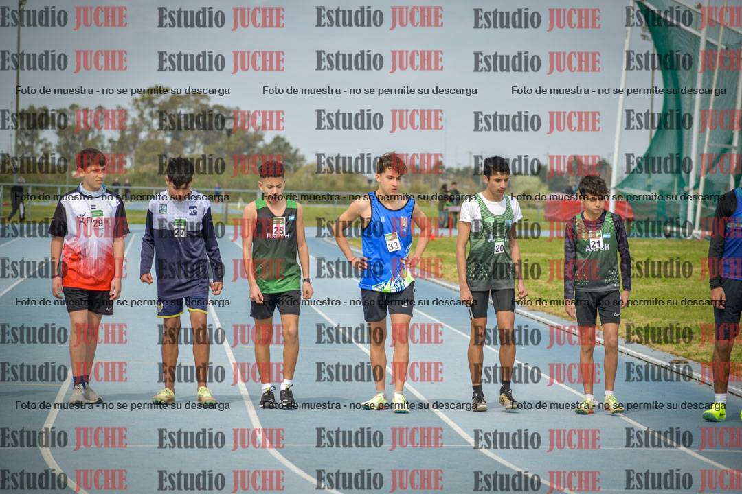 Fotos de los 600 m llanos de varones