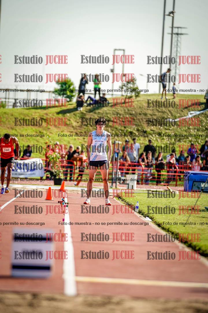 Fotos del salto en largo de varones - deca 2