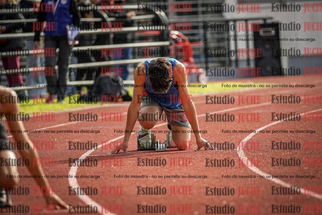 Fotos de los 400 m con vallas de varones