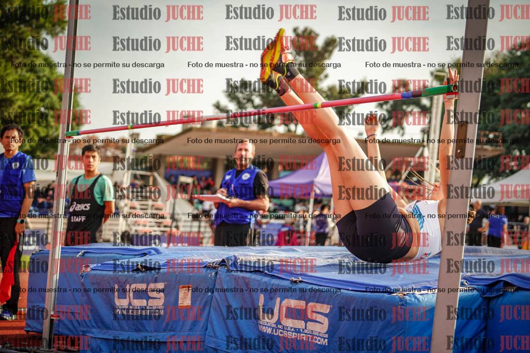 Fotos del salto en alto de mujeres