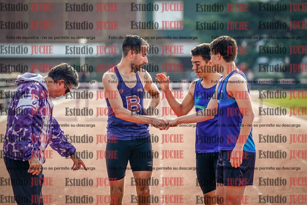 Fotos de los 400 m con vallas de varones