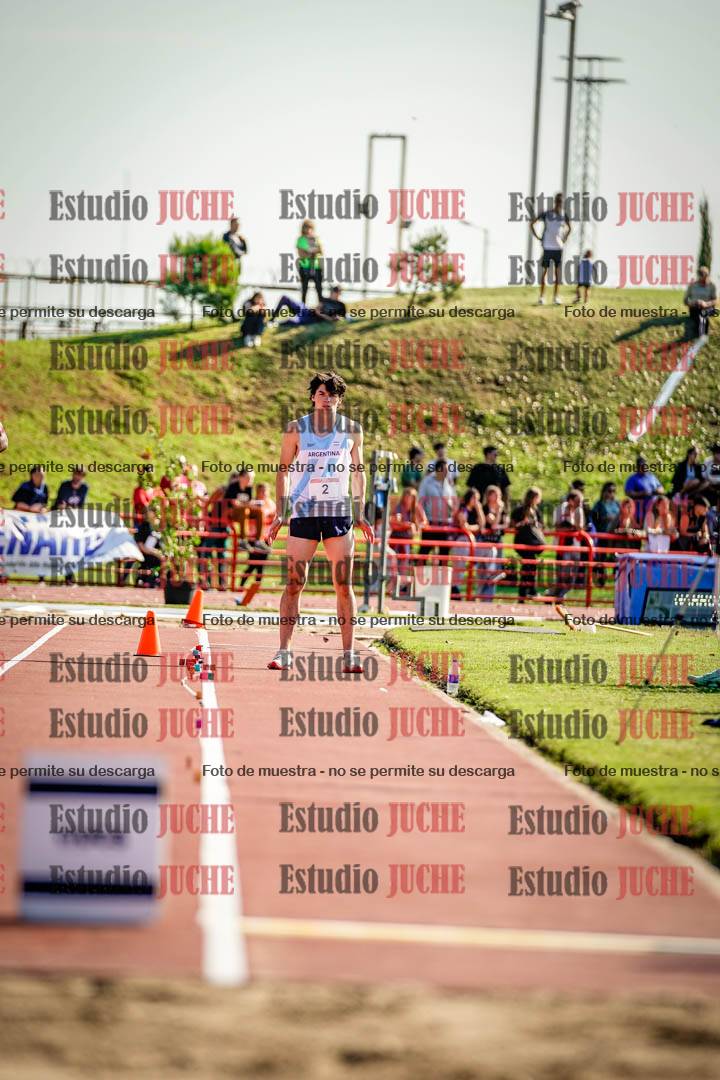 Fotos del salto en largo de varones - deca 2