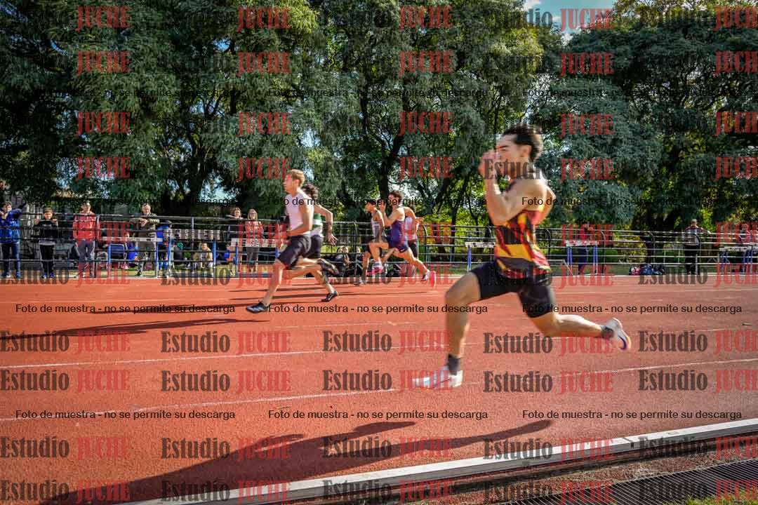 Fotos de los 100 m llanos de varones