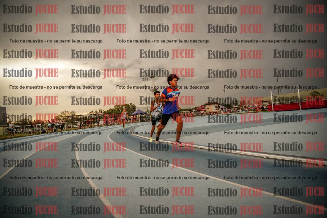 Fotos de los 600 m llanos de varones