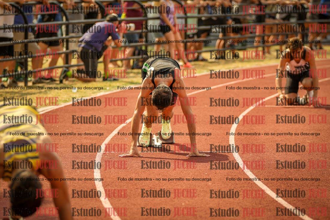 Fotos de los 400 m llanos de varones